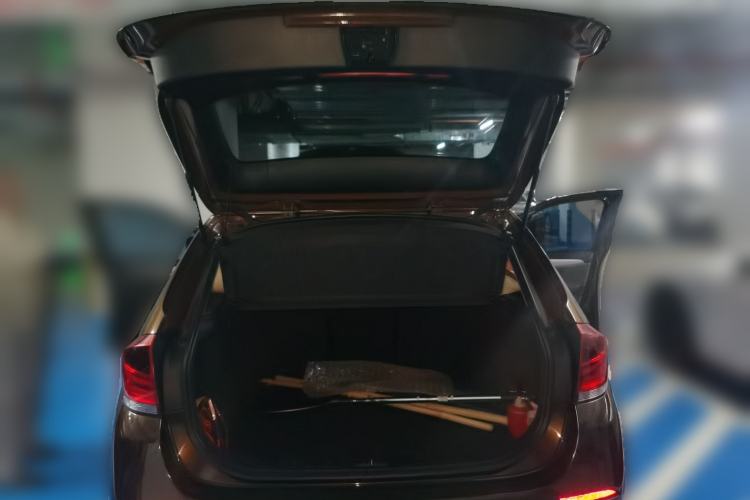 Used BMW X1 2012 sDrive18i Fashion Model Trunk