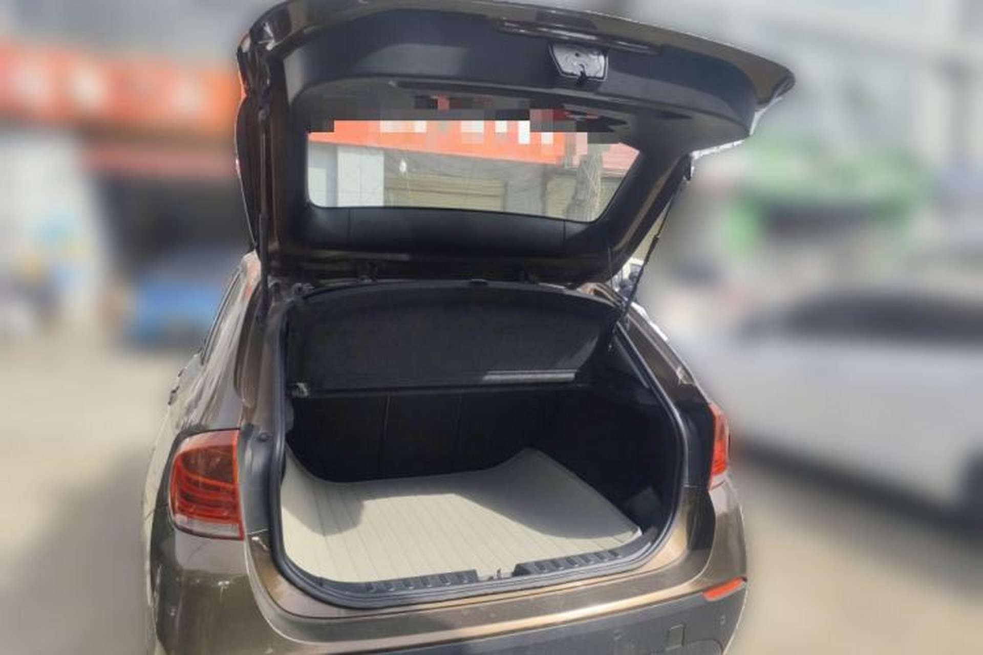 Used BMW X1 2012 xDrive20i Trunk