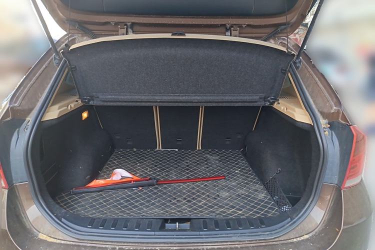 Used BMW X1 2012 sDrive18i Luxury Edition Trunk