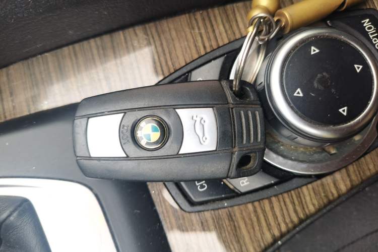 Used BMW X1 2012 xDrive20i Luxury Model Vehicle Key