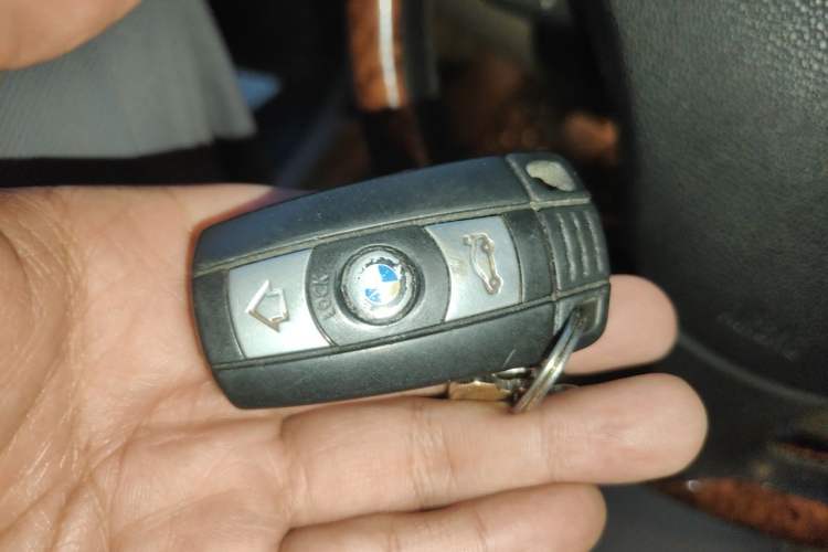 Used BMW X1 2012 sDrive18i Luxury Edition Vehicle Key