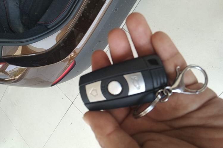 Used BMW X1 2012 xDrive20i Luxury Model Vehicle Key