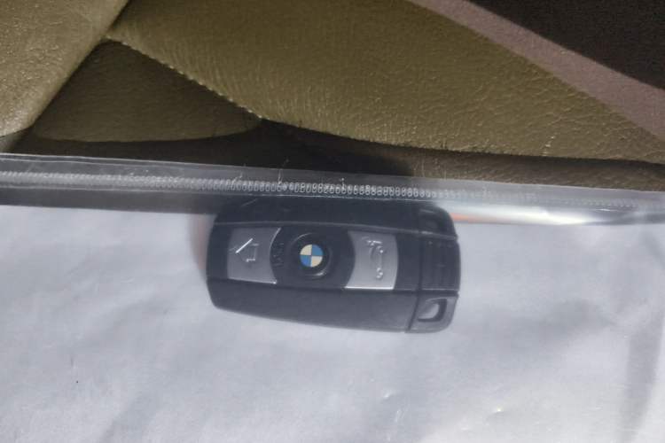 Used BMW X1 2012 xDrive20i Vehicle Key