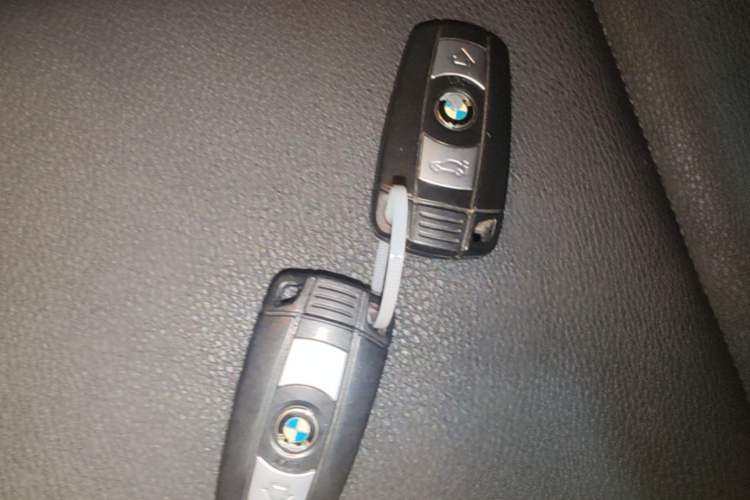 Used BMW X1 2012 sDrive18i Luxury Edition Vehicle Key