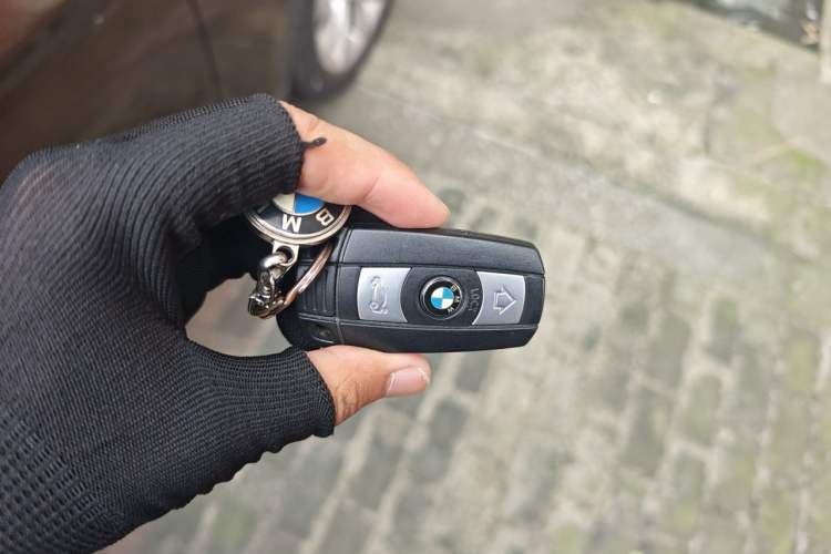 Used BMW X1 2012 sDrive18i Luxury Edition Vehicle Key