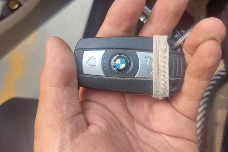 Used BMW X1 2012 sDrive18i Luxury Edition Vehicle Key