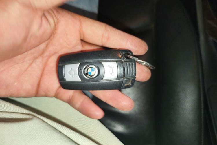 Used BMW X1 2012 sDrive18i Luxury Edition Vehicle Key