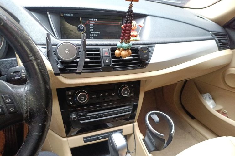 Used BMW X1 2012 sDrive18i Luxury Edition Audio And AC Panel