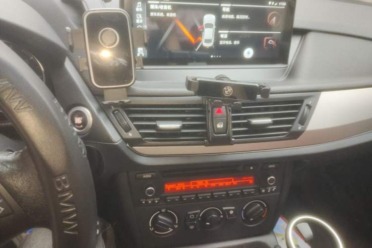 Used BMW X1 2012 sDrive18i Fashion Model Audio And AC Panel