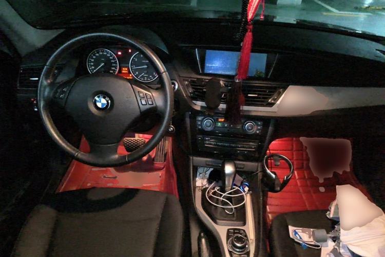 Used BMW X1 2012 sDrive18i Luxury Edition Center Console
