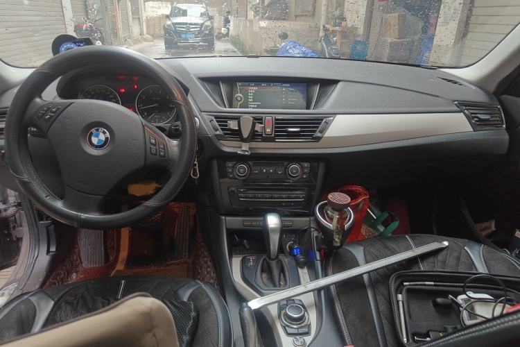 Used BMW X1 2012 sDrive18i Luxury Edition Center Console