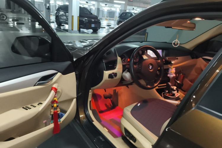 Used BMW X1 2012 sDrive18i Luxury Edition Driver Seat