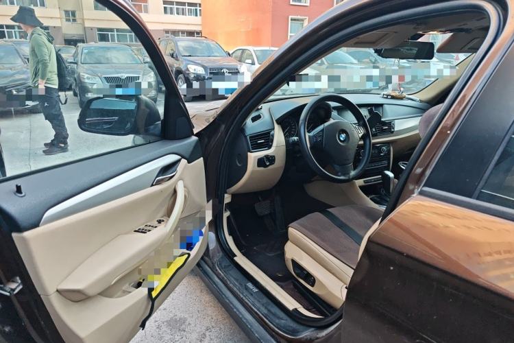 Used BMW X1 2012 sDrive18i Luxury Edition Driver Seat