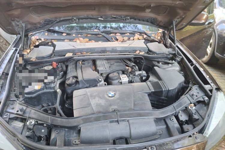 Used BMW X1 2012 sDrive18i Fashion Model Engine Bay