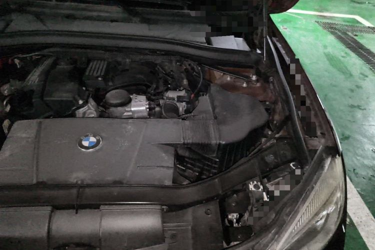 Used BMW X1 2012 sDrive18i Luxury Edition Engine Bay Left