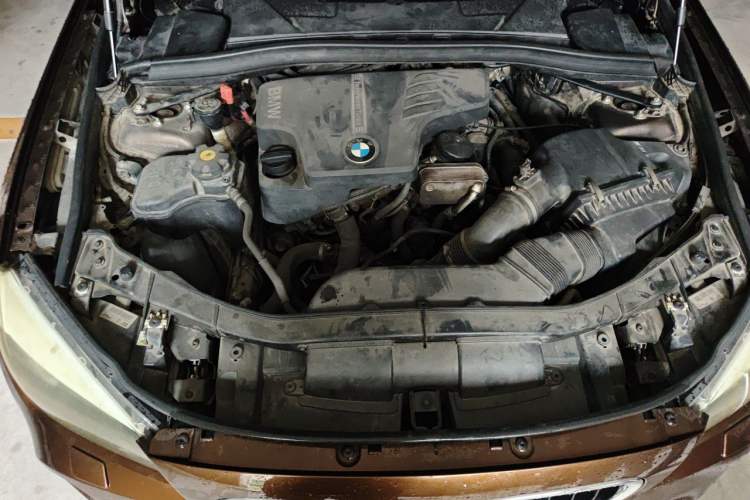 Used BMW X1 2012 sDrive20i Leading Model Engine Bay