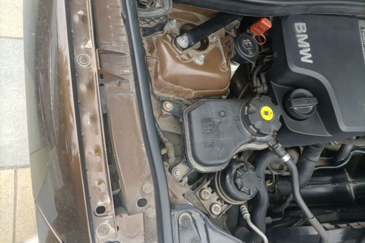 Used BMW X1 2012 xDrive28i Engine Bay Right