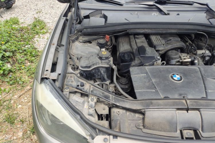 Used BMW X1 2012 sDrive18i Luxury Model Engine Bay Right