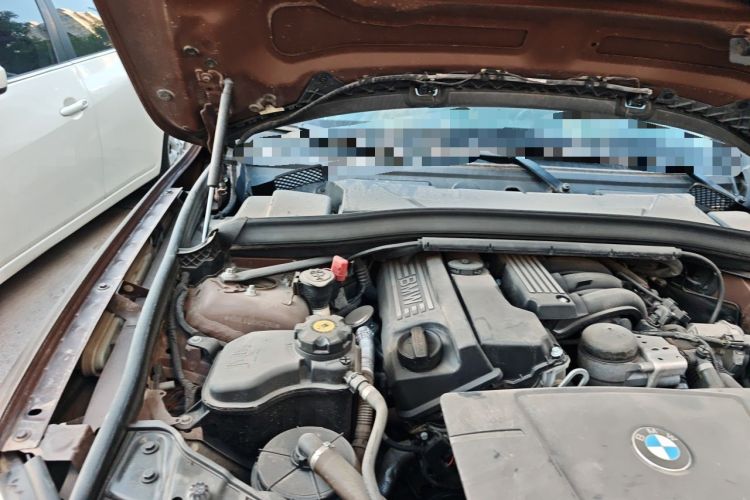 Used BMW X1 2012 sDrive18i Luxury Edition Engine Bay Right