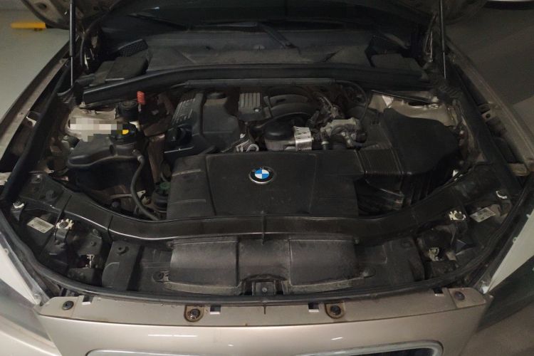 Used BMW X1 2012 sDrive18i Fashion Model Engine Bay