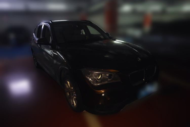 Used BMW X1 2012 sDrive18i Luxury Edition Front Right 45 Deg