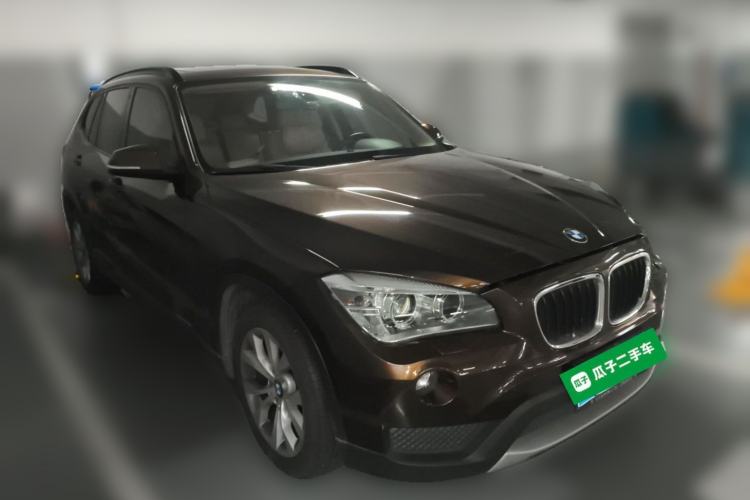 Used BMW X1 2012 sDrive18i Luxury Edition Front Right 45 Deg