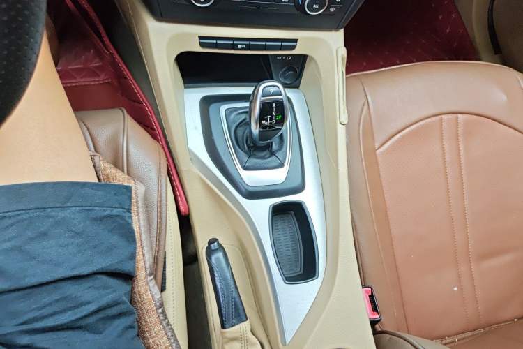 Used BMW X1 2012 sDrive20i Leading Model Gear Lever