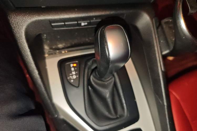 Used BMW X1 2012 sDrive18i Fashion Model Gear Lever