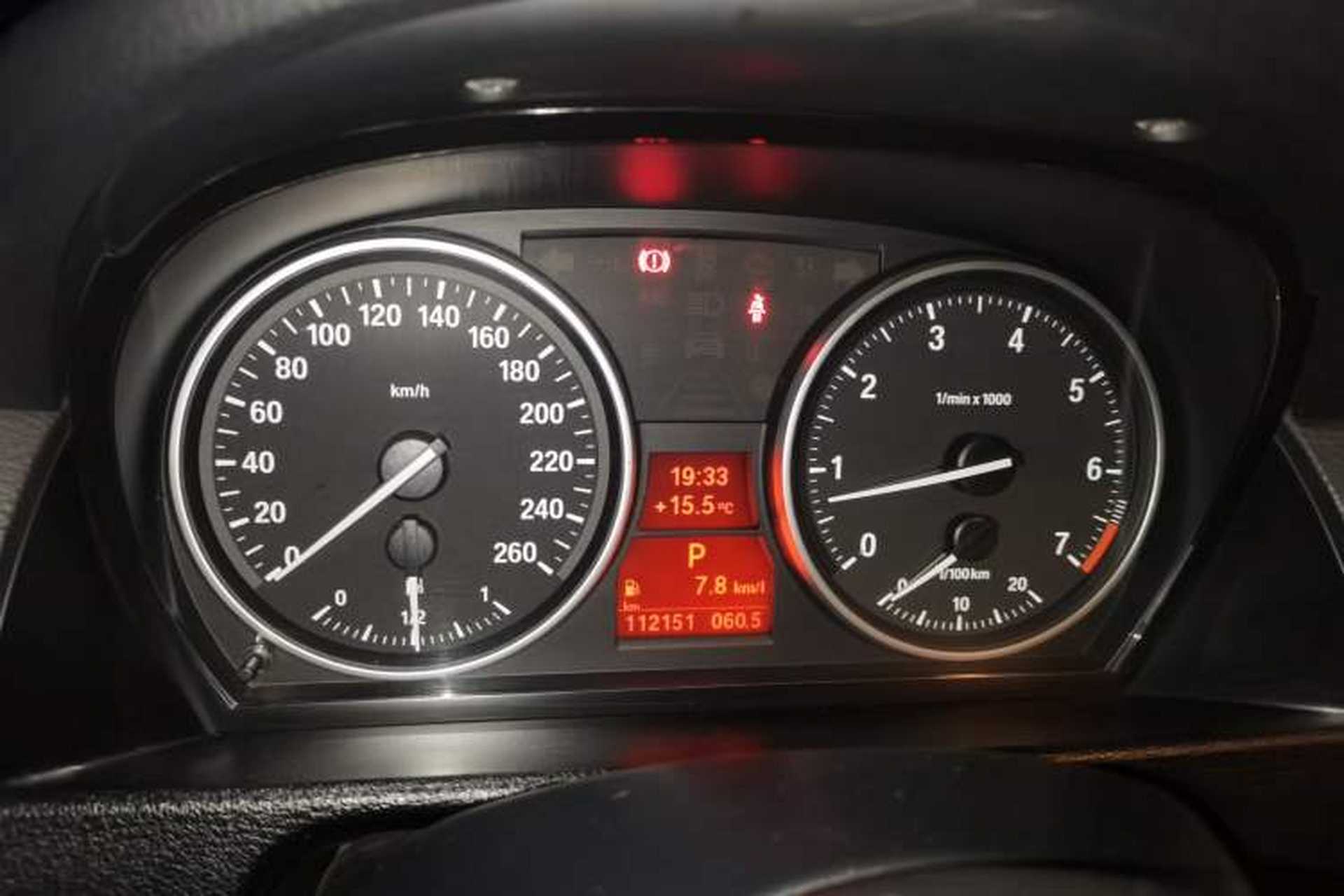 Used BMW X1 2012 sDrive18i Fashion Model Instrument Cluster