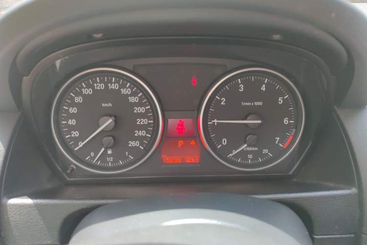 Used BMW X1 2012 sDrive18i Luxury Model Instrument Cluster