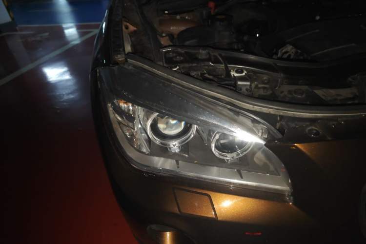 Used BMW X1 2012 sDrive18i Luxury Edition Right Front Headlight