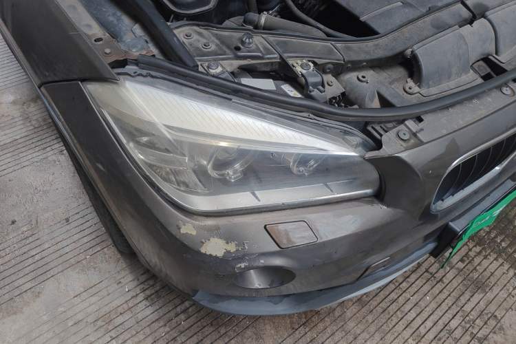 Used BMW X1 2012 sDrive18i Luxury Edition Right Front Headlight