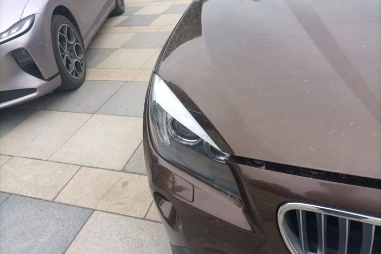 Used BMW X1 2012 xDrive28i Right Front Headlight