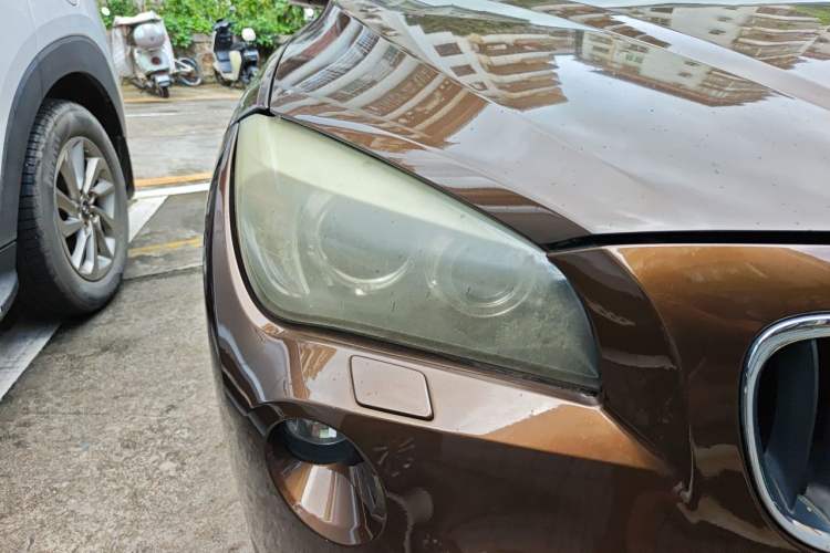 Used BMW X1 2012 sDrive20i Leading Model Right Front Headlight