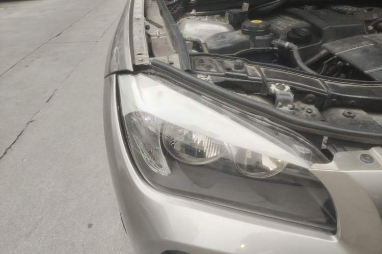 Used BMW X1 2012 sDrive18i Fashion Model Right Front Headlight