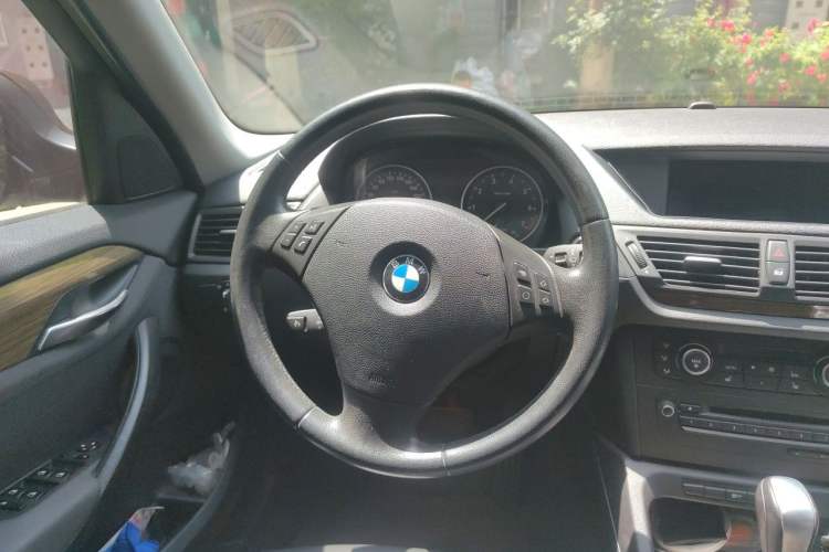 Used BMW X1 2012 sDrive18i Luxury Model Steering Wheel