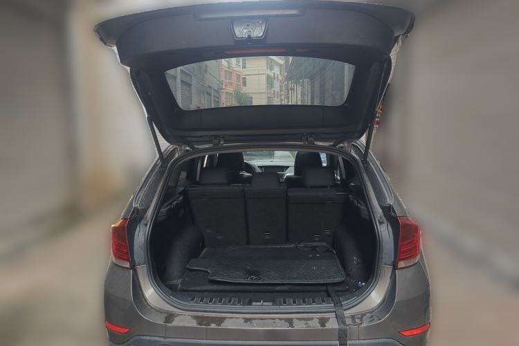 Used BMW X1 2012 sDrive18i Luxury Edition Trunk