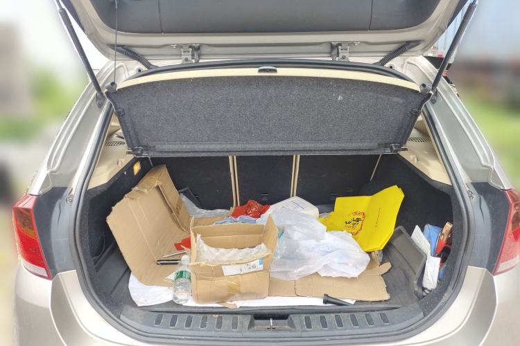 Used BMW X1 2012 sDrive18i Luxury Model Trunk