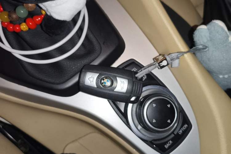 Used BMW X1 2012 sDrive18i Luxury Edition Vehicle Key