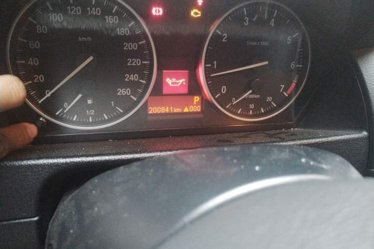 Used BMW X1 2012 sDrive18i Fashion Model Odometer Close Up