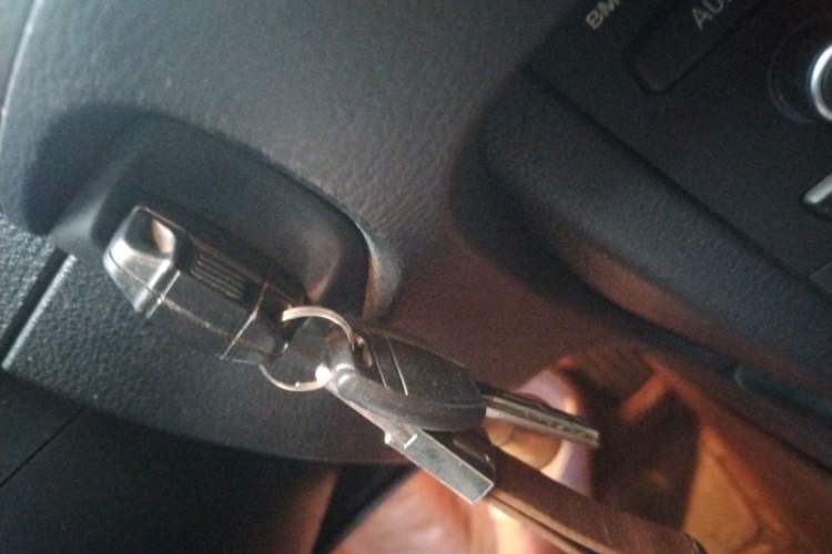 Used BMW X1 2012 sDrive18i Fashion Model Vehicle Key