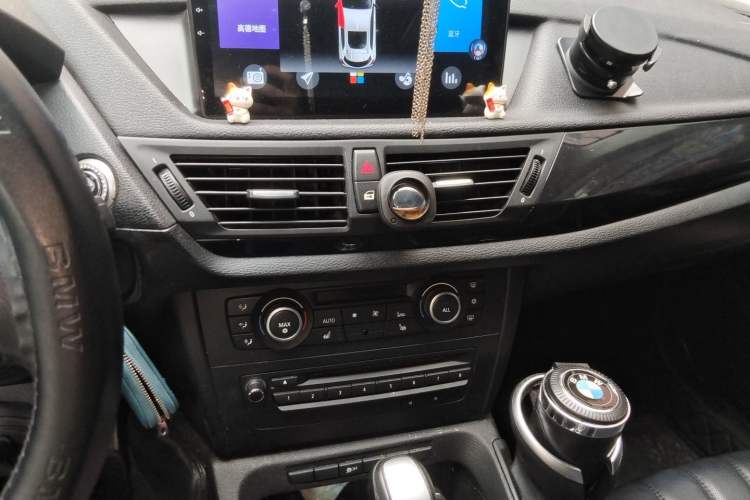 Used BMW X1 2012 sDrive18i Luxury Edition Audio And AC Panel
