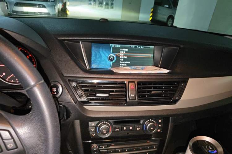 Used BMW X1 2012 sDrive18i Luxury Edition Audio And AC Panel