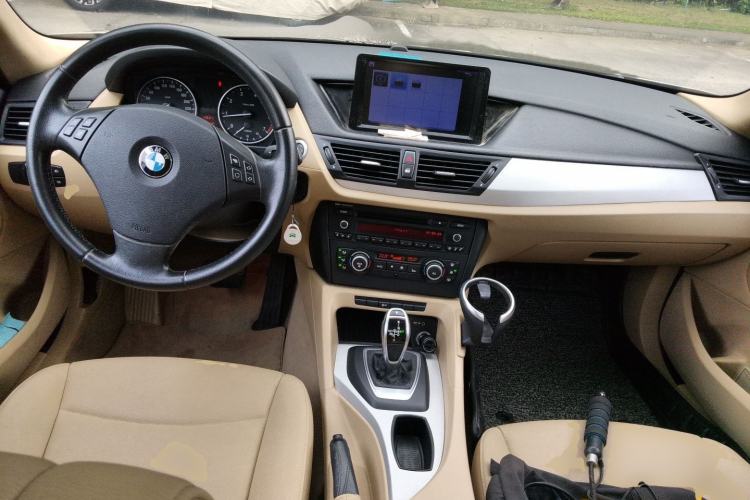 Used BMW X1 2012 sDrive20i Leading Model Center Console
