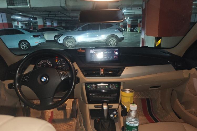 Used BMW X1 2012 sDrive18i Luxury Edition Center Console
