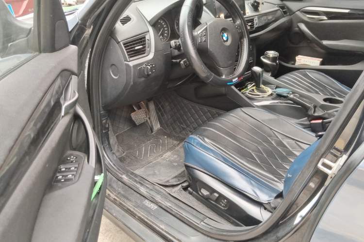 Used BMW X1 2012 sDrive18i Luxury Edition Driver Seat