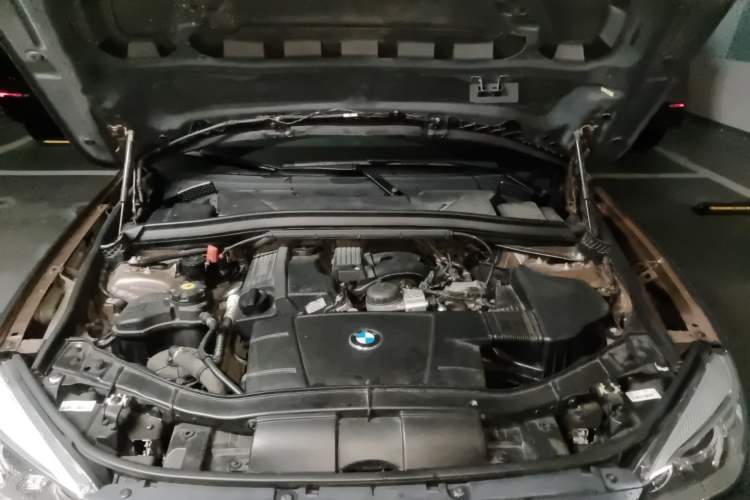 Used BMW X1 2012 sDrive18i Luxury Edition Engine Bay