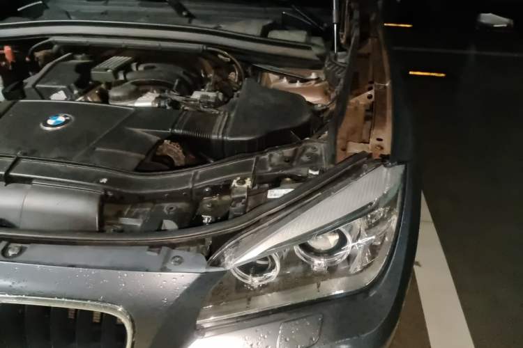Used BMW X1 2012 sDrive18i Luxury Edition Engine Bay Left