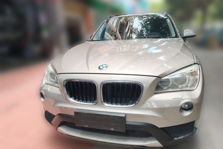 Used BMW X1 2012 sDrive18i Luxury Edition Front