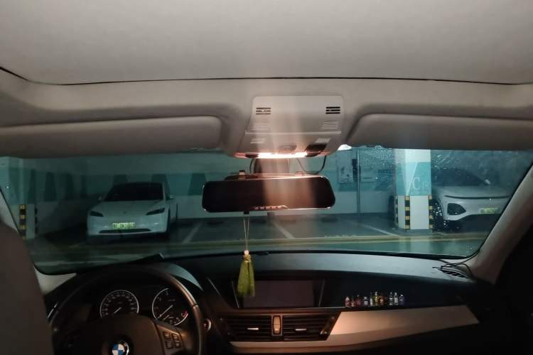 Used BMW X1 2012 sDrive18i Luxury Edition Headliner